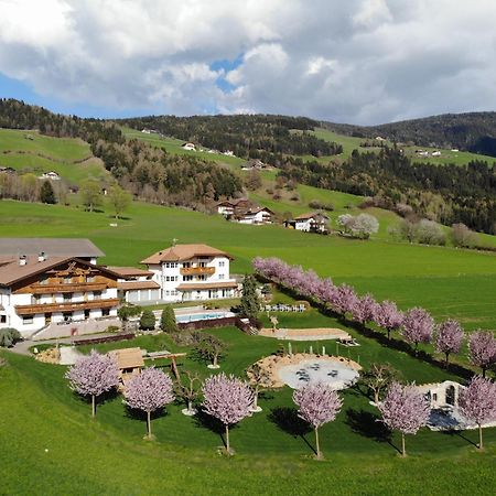 Hotel Nussbaumerhof *** Rodengo Esterno foto